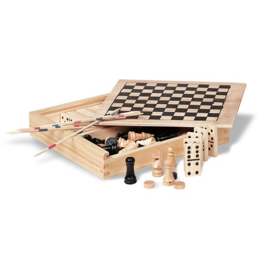 4 juegos en caja de madera...