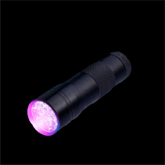 Lanterna LED Luz Negra (9 LEDs)