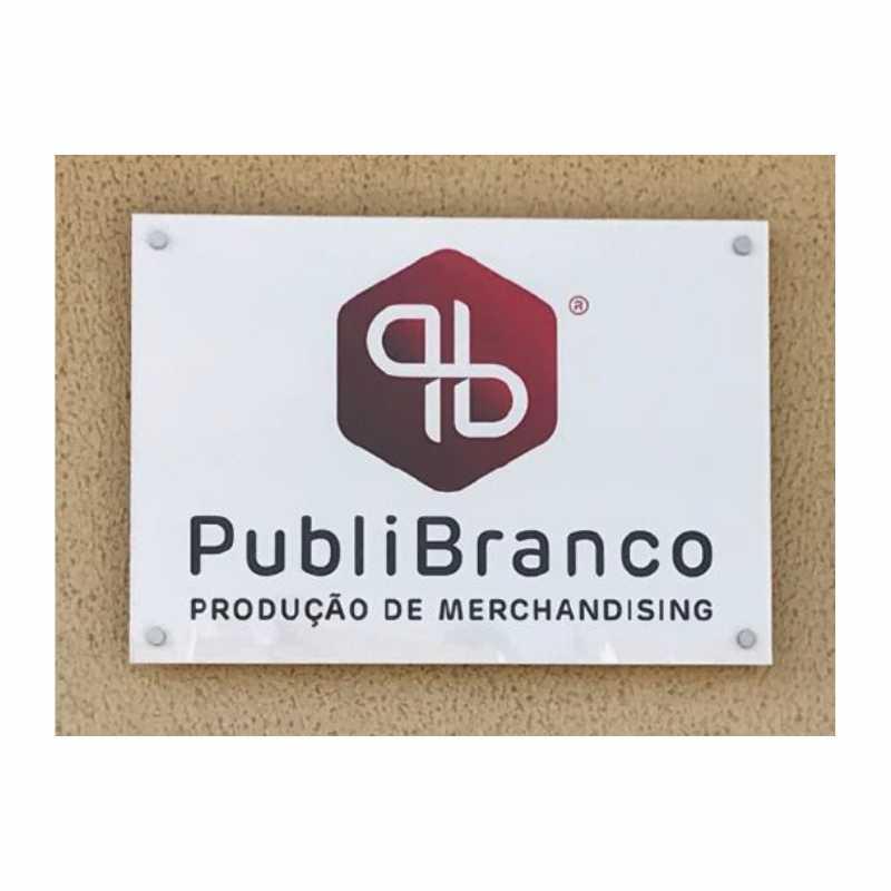 Placa em acrílico (Produção)