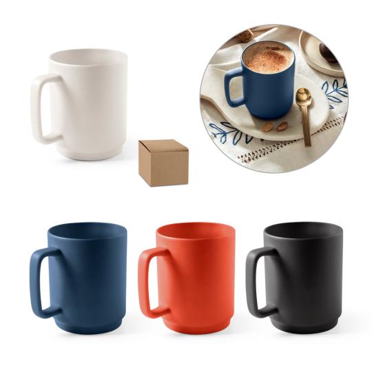 Tasse en céramique avec...