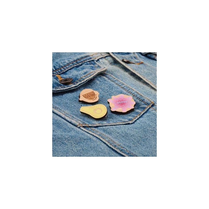 Custom-shaped bamboo badge (Production)