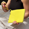 Bolsa de Cuero Reciclada Para Tablet/Computadora 10/11" INE