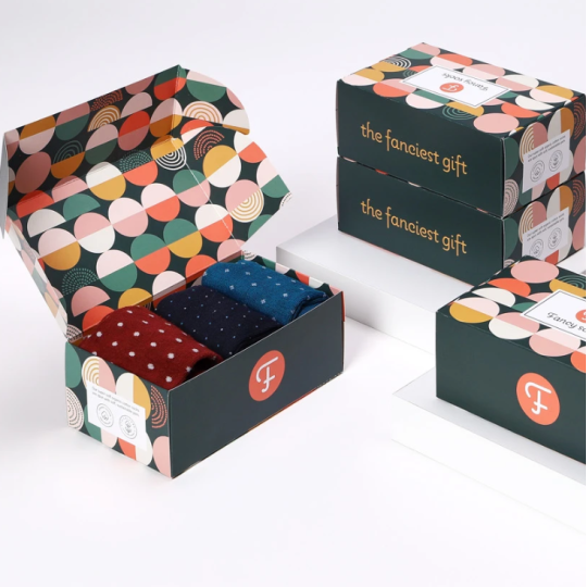 Cajas con tapa basculante...