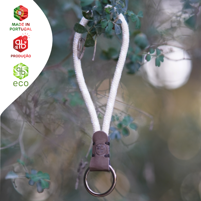 Nautical keychain with leather tag (Production)
