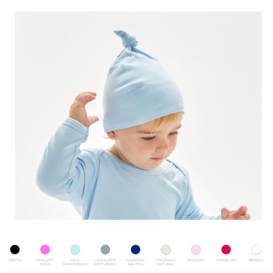 Gorro de bebé com um nó...